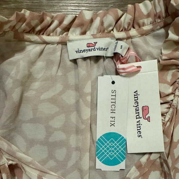VINEYARD VINES Giraffe Blouse Size Small - Picture 3 of 3